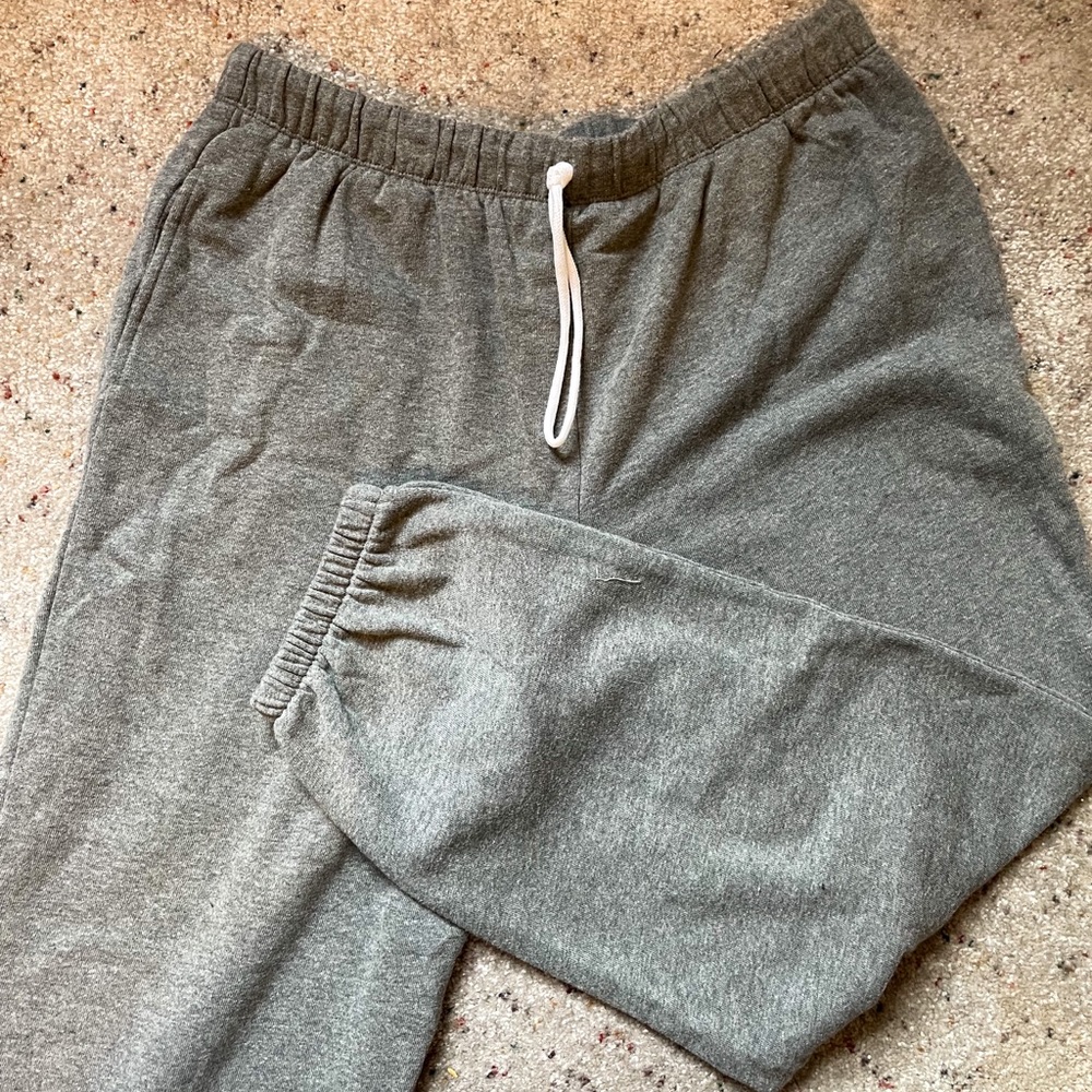 NWT Heather Gray Essential Lounge Joggers XL